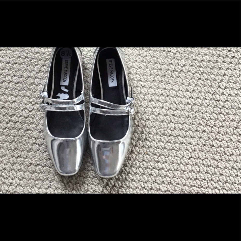 Steve Madden silver Mary Jane shoes